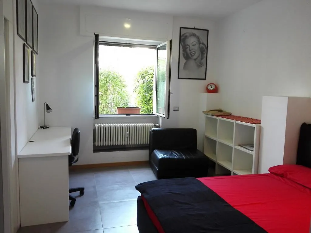B&B Rosa Blu Como Bed & Breakfast