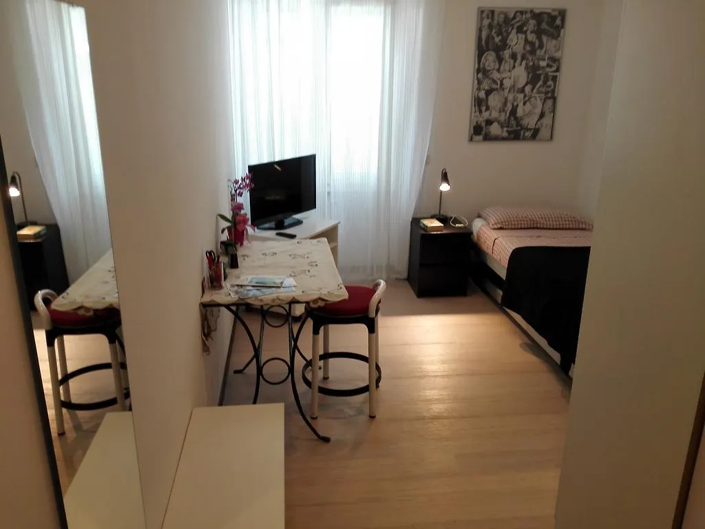 Bed & Breakfast B&B Rosa Blu Como